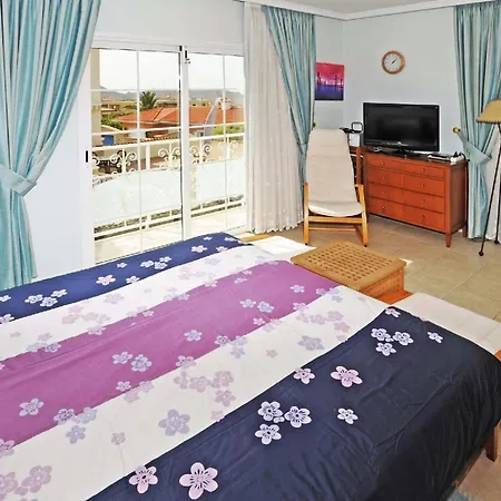 Ferienhaus Mit Privatpool Fur 6 Personen Ca 220 Qm In Chayofa, Teneriffa Westkuste Von Teneriffa